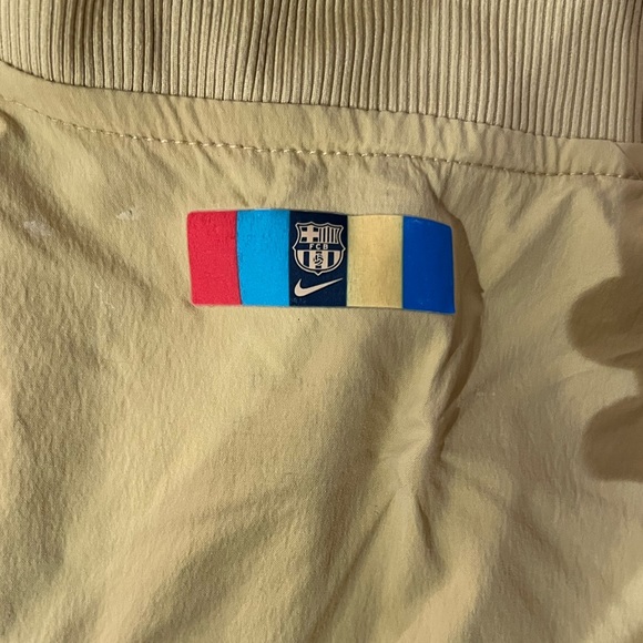 FC Barcelona Women’s Soccer Jacket - Picture 4 of 6